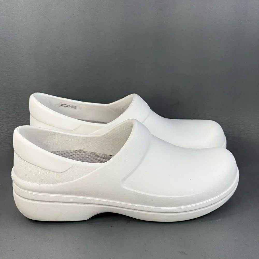 CROCS Women's Neria Pro II White Clogs, Comfort nursing Work Shoes size 10